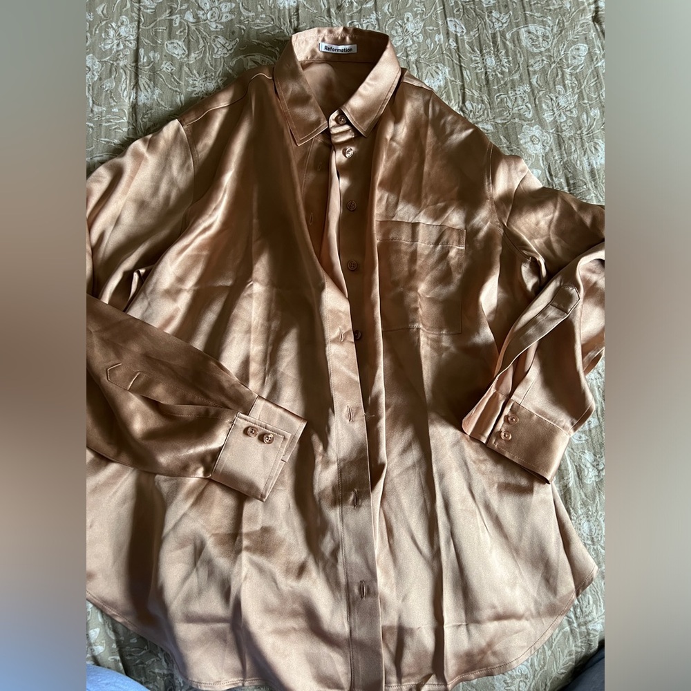 Reformation silk button up - Picture 2 of 4